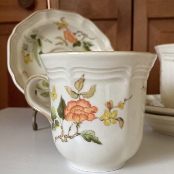 Vintage Mikasa “Olde Tapestry” Cups & Saucers, Service for 3 - Picture 5 of 13